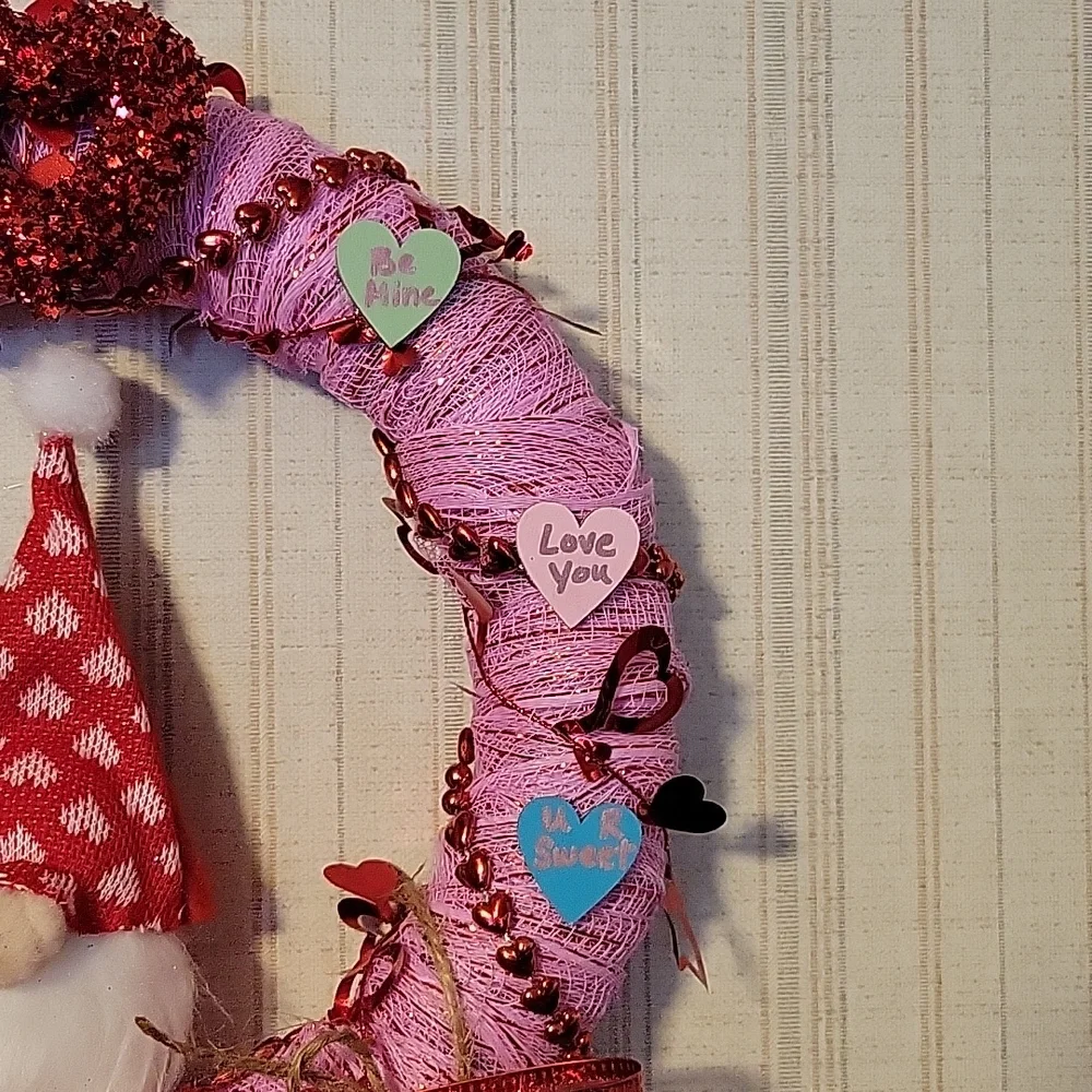 HAND CRAFTED WREATH VALENTINE'S GNOME WITH CONVERSATION HEARTS